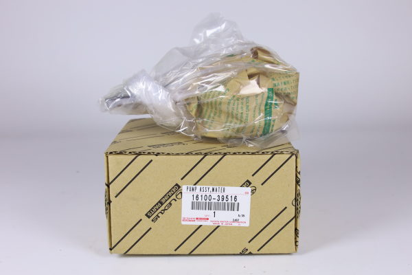 Water Pump 16100-39516 for Toyota Alphard