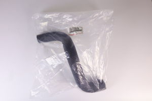 Water Tank Outlet Pipe 16572-28220 for Toyota ALPHARD