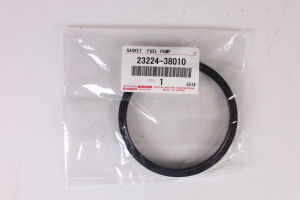 Right Fuel Pump Gasket Spacer 23224-38010 for Toyota CENTURY