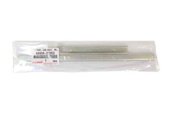 Rear Window Bracket Left 69906-22050 for Toyota MARK X